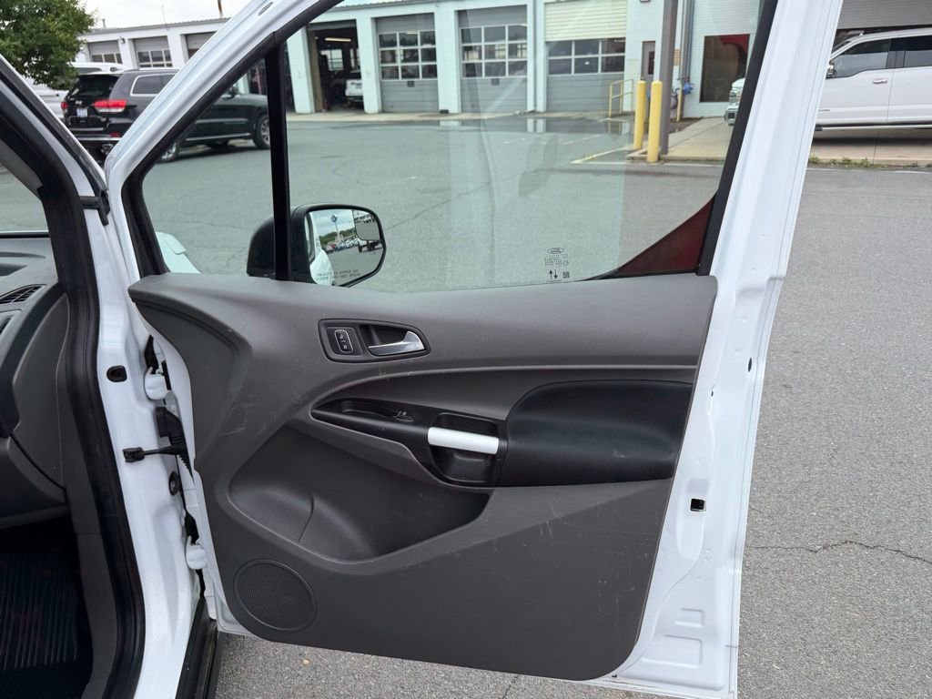 Used 2022 Ford Transit Connect XLT FWD image 27