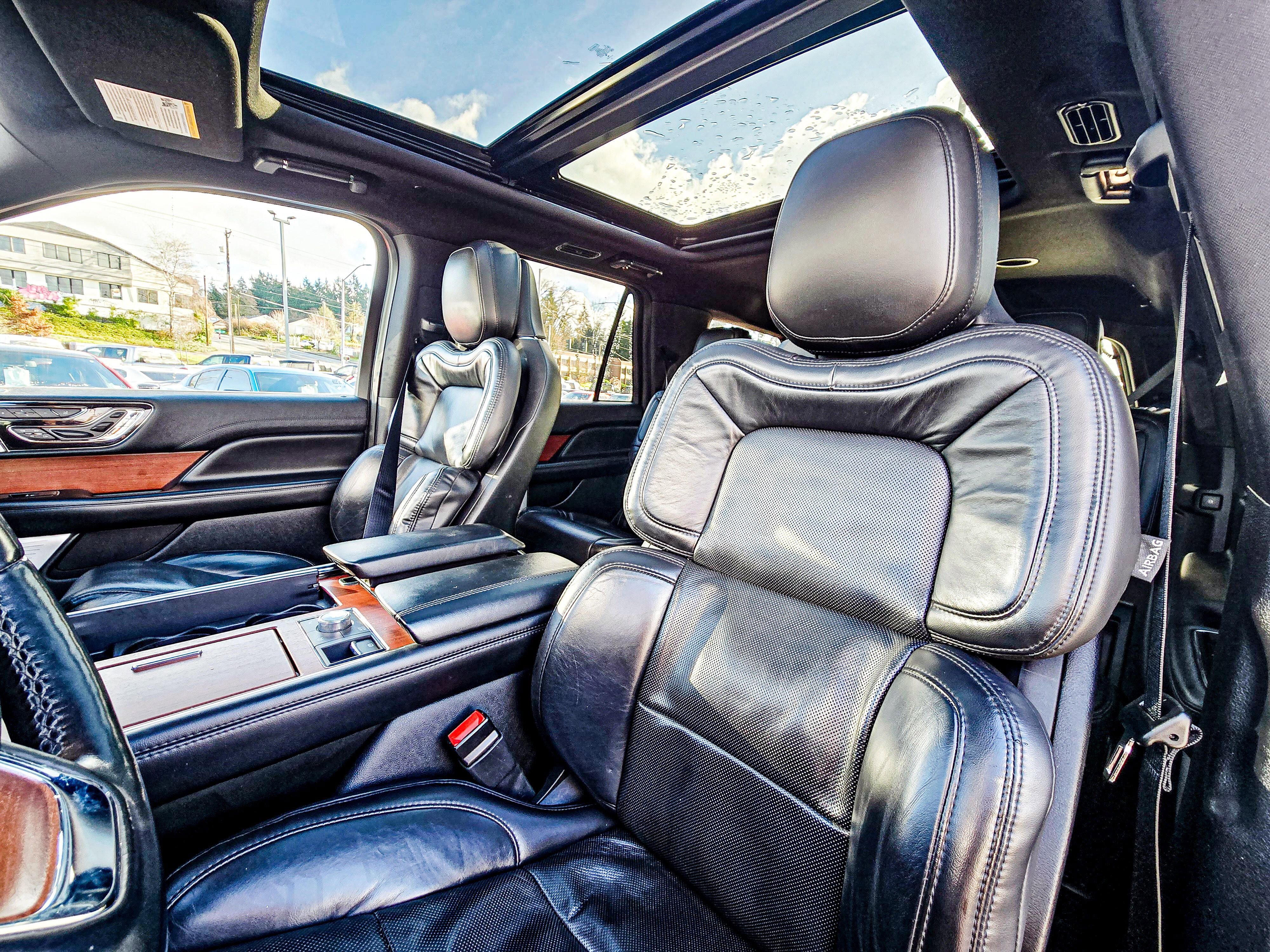 Used 2020 Lincoln Navigator Reserve image 9