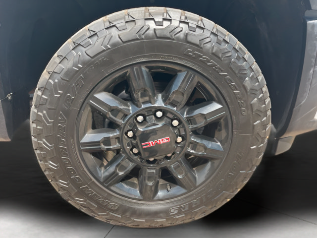 Used 2025 GMC Sierra 2500 AT4 AWD/4WD image 10