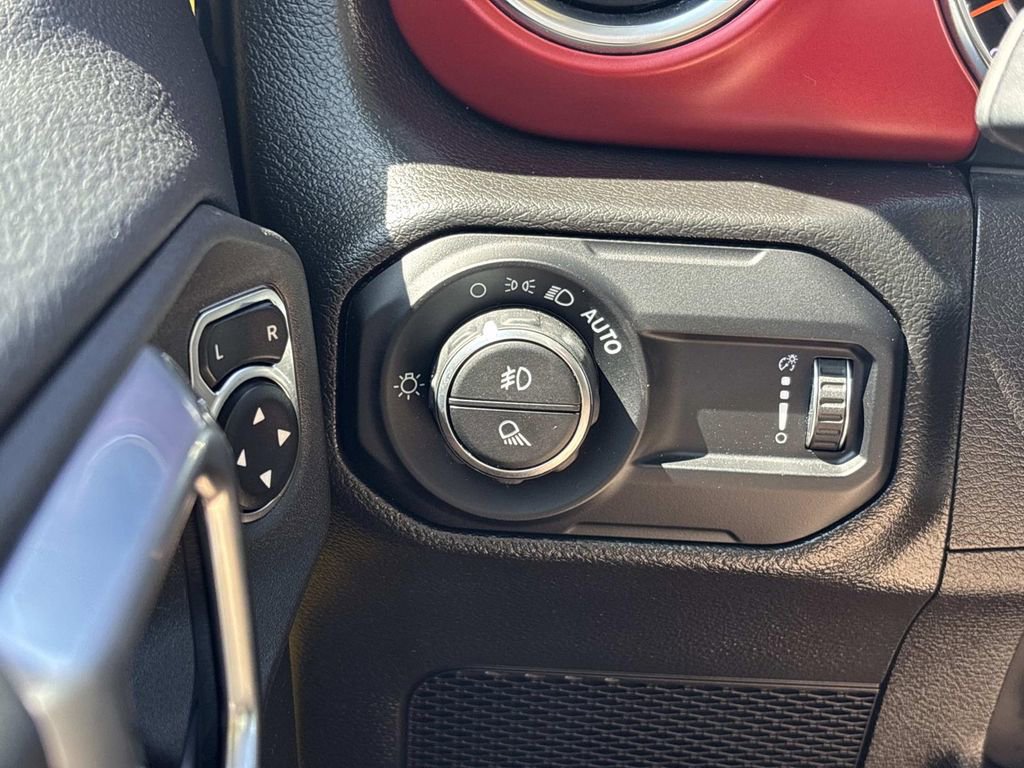 Used 2023 Jeep Gladiator Rubicon w/ LED Lighting Group image 25