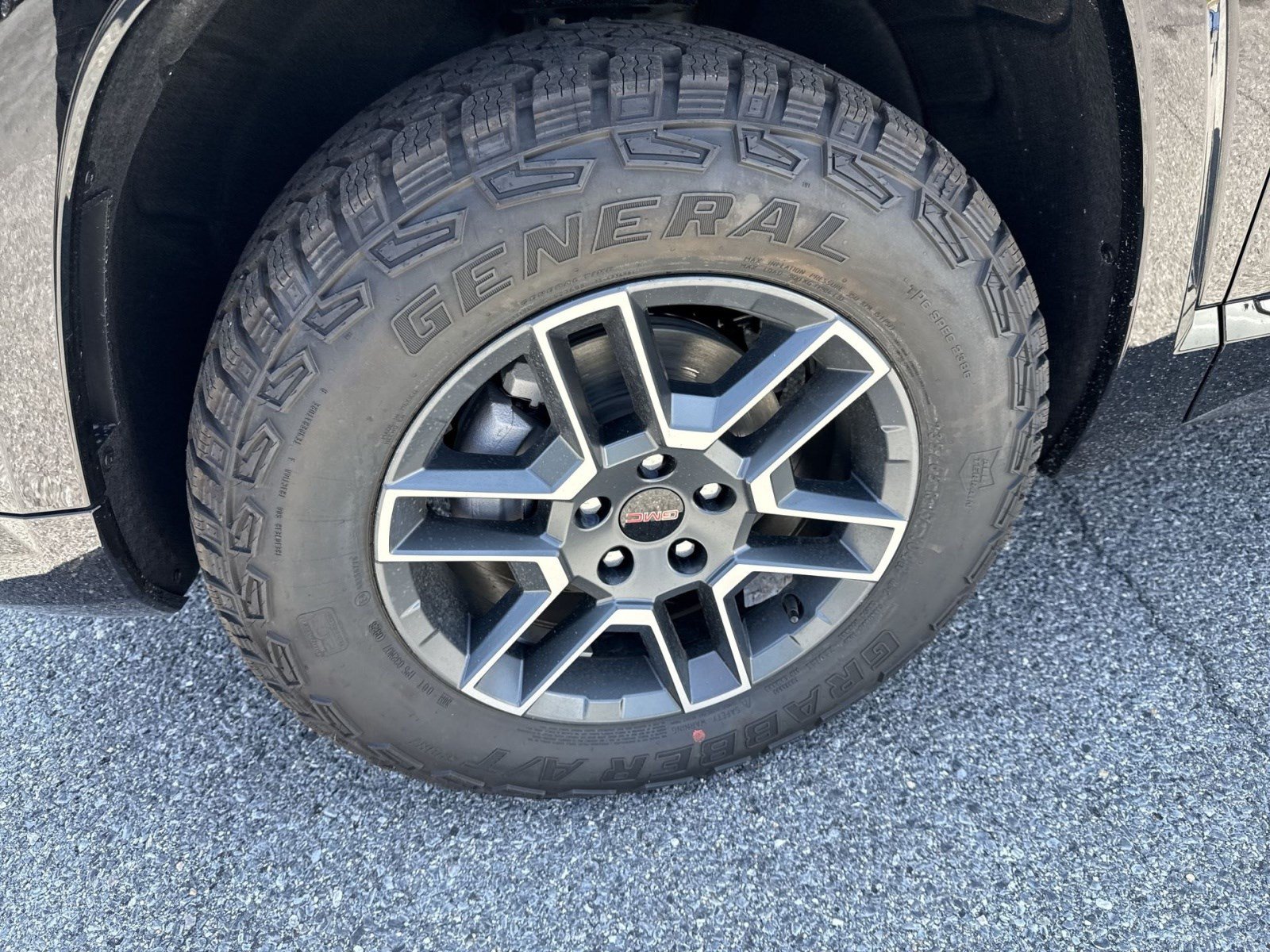 New 2027 GMC Terrain AT4 w/ Convenience Package III AWD/4WD image 8