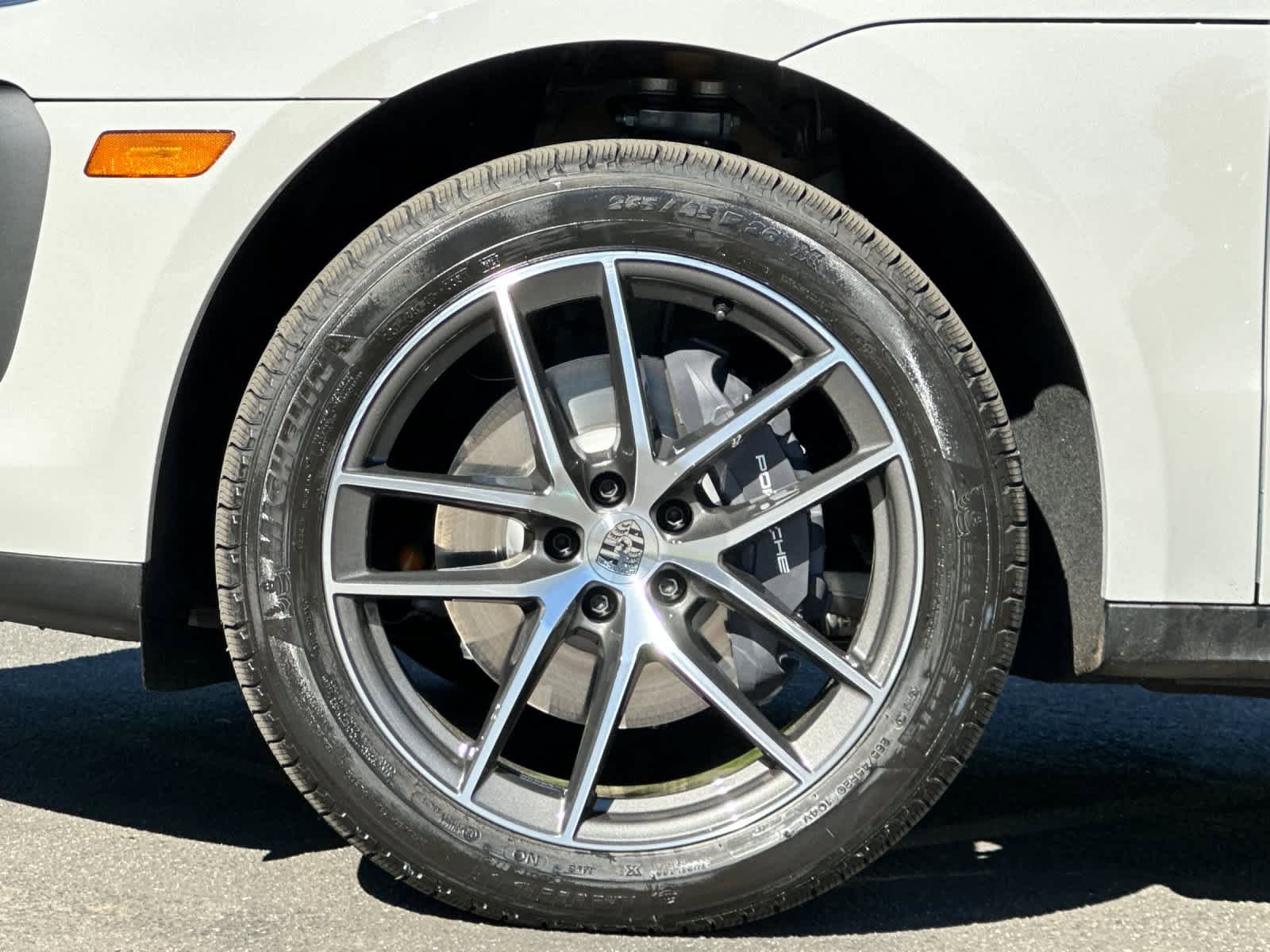 New 2026 Porsche Macan AWD/4WD image 30