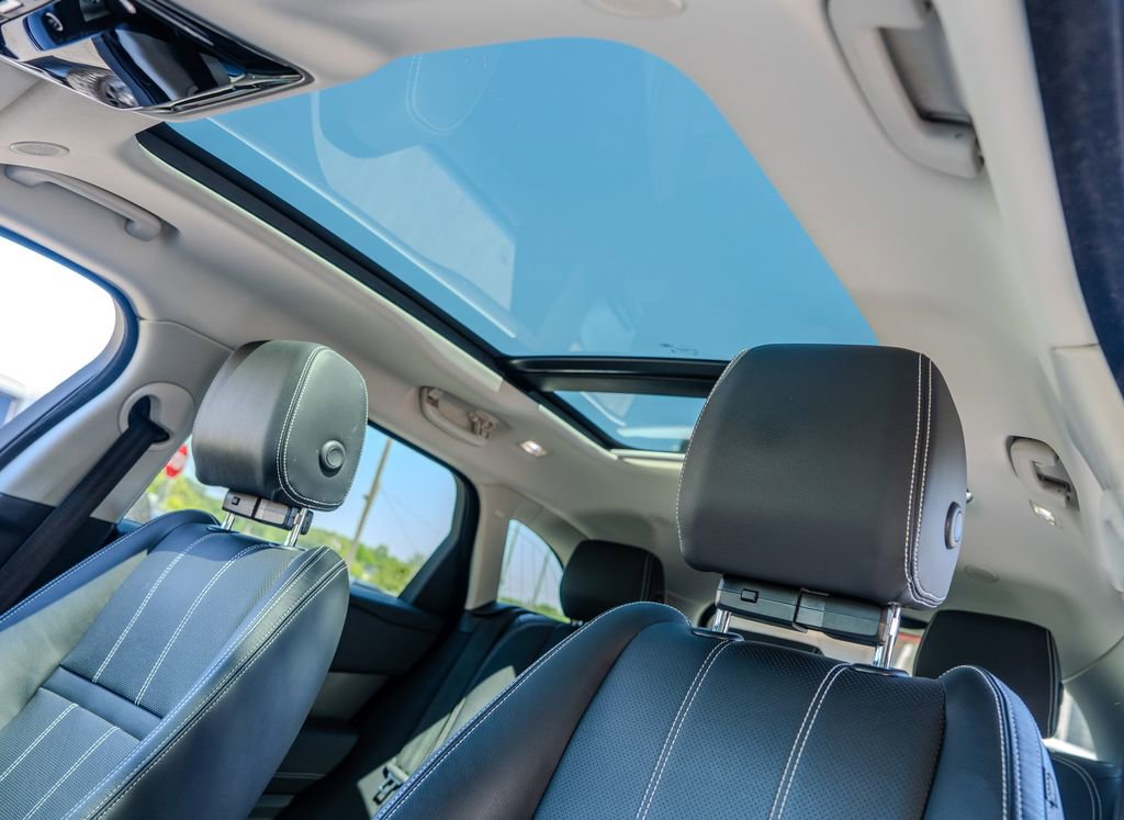 Used 2023 Land Rover Range Rover Velar S image 18