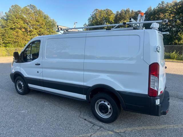 Used 2017 Ford Transit 250 130 Low Roof image 6