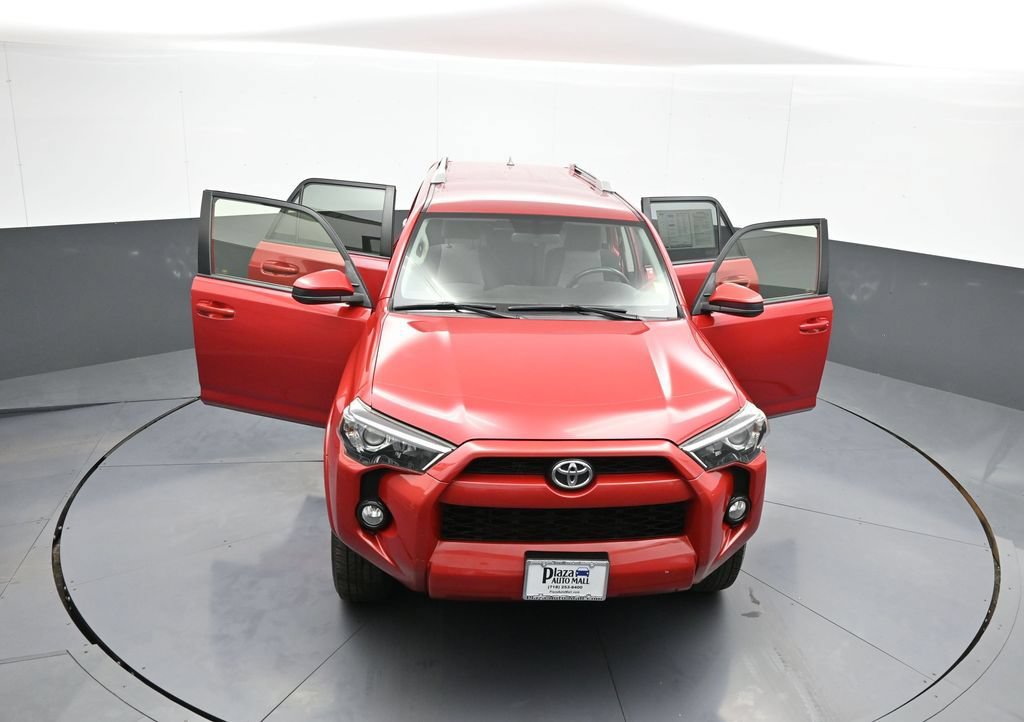 Used 2016 Toyota 4Runner SR5 AWD/4WD image 44