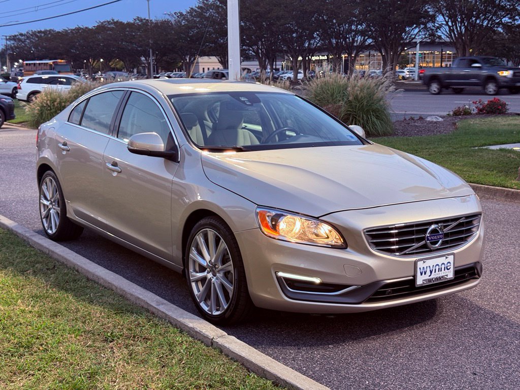Used 2018 Volvo S60 T5 Inscription FWD image 5