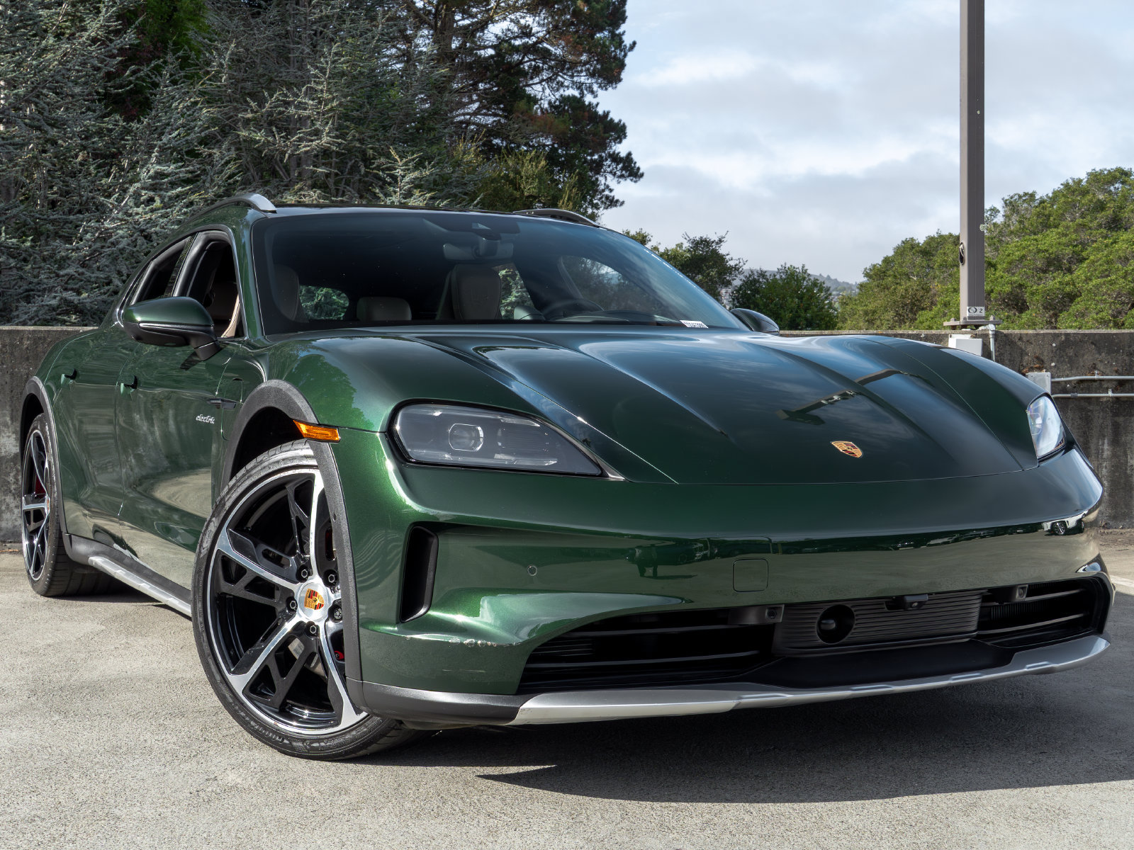 Certified 2025 Porsche Taycan 4S AWD/4WD image 9
