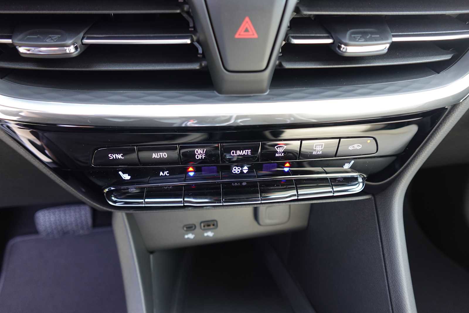 New 2026 Buick Encore GX Avenir w/ Avenir Convenience Package image 19
