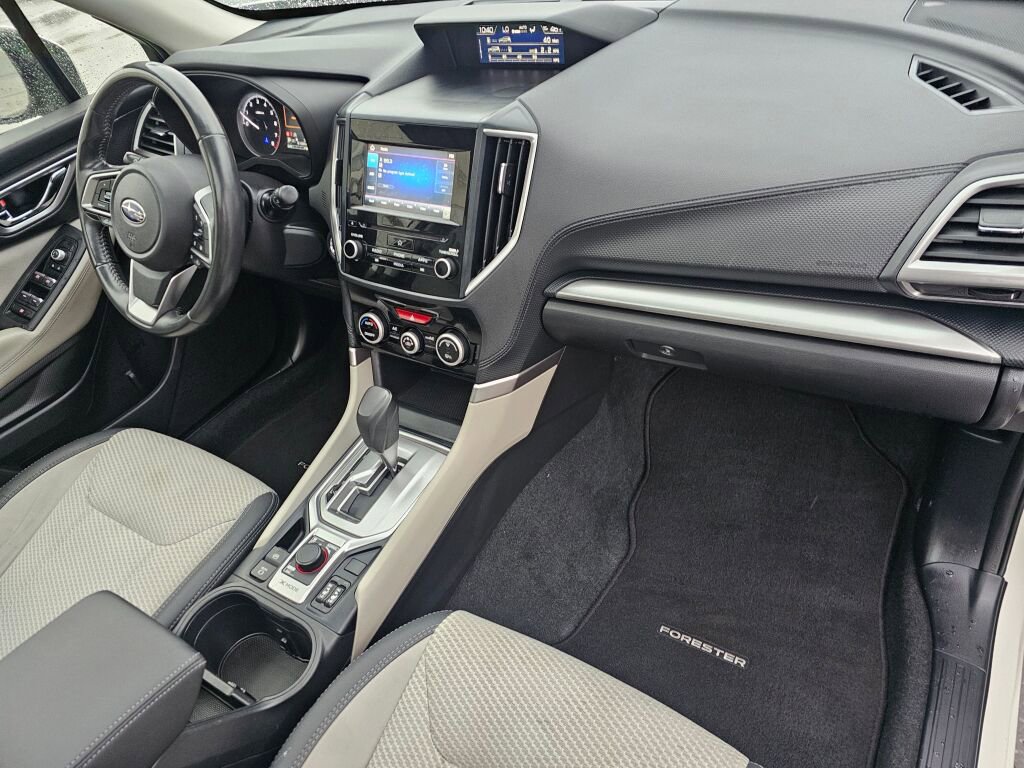 Used 2020 Subaru Forester Premium image 13