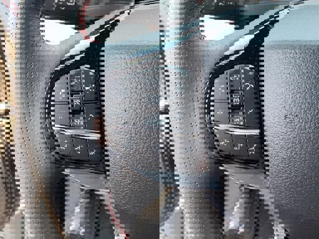 Used 2025 Ford Explorer ST-Line w/ Premium Package image 18