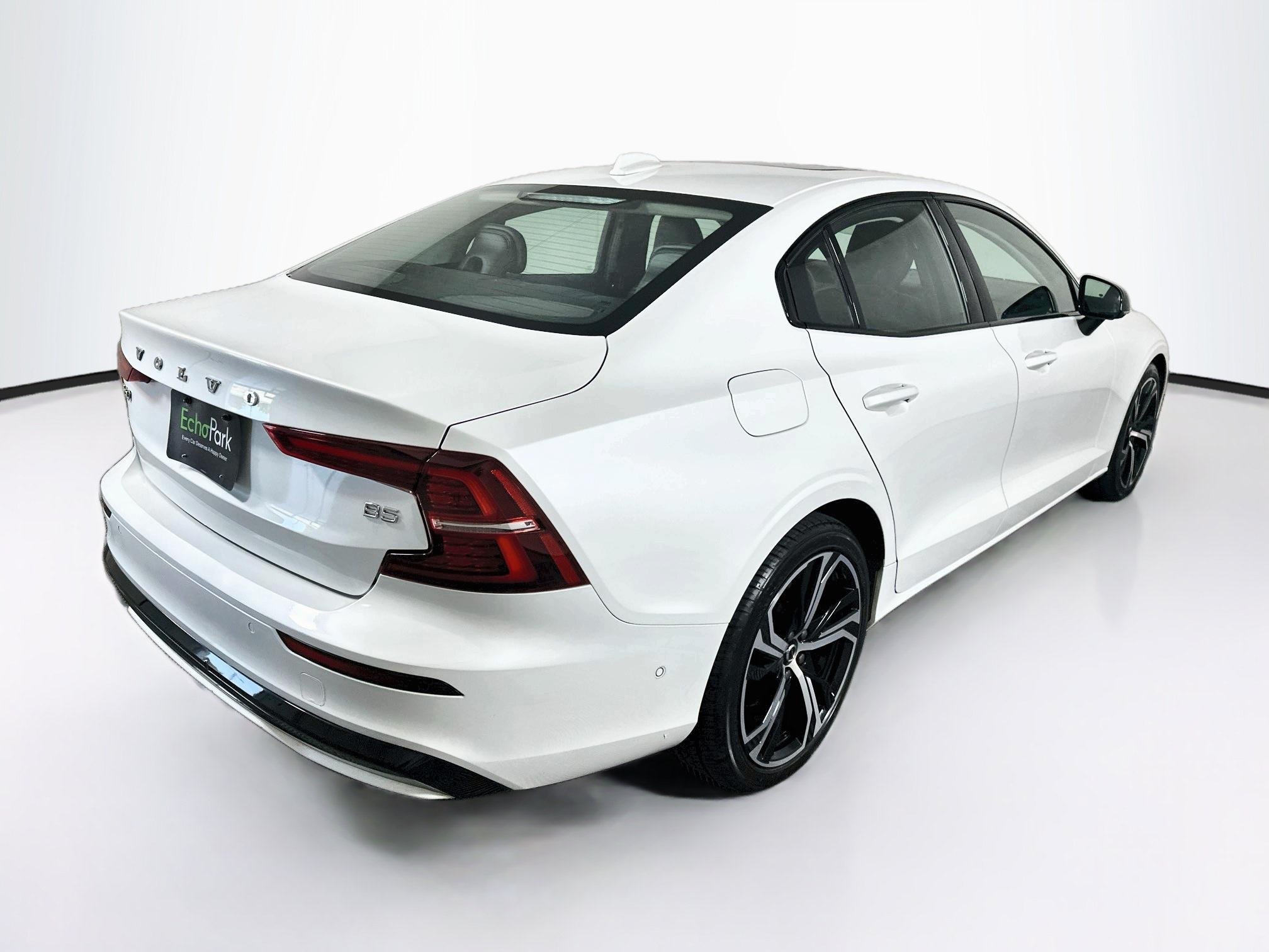 Used 2024 Volvo S60 B5 Plus FWD image 9