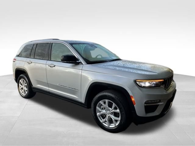 Used 2023 Jeep Grand Cherokee Limited image 10
