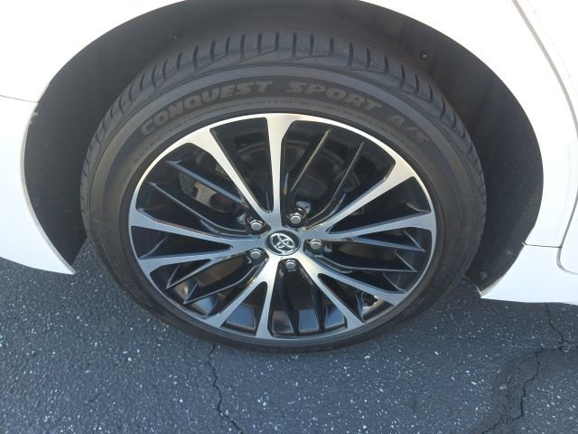 Used 2020 Toyota Camry SE w/ Convenience Package image 14