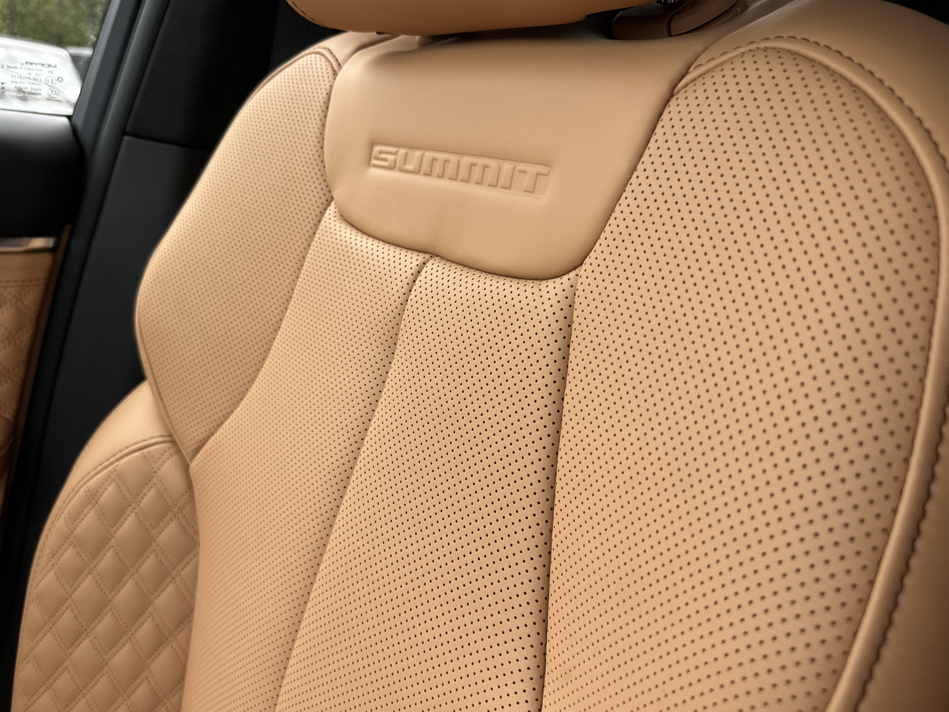New 2027 Jeep Grand Cherokee Summit AWD/4WD image 4