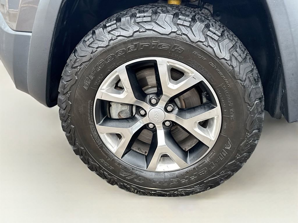 Used 2017 Jeep Cherokee Trailhawk w/ Comfort/Convenience Group image 41