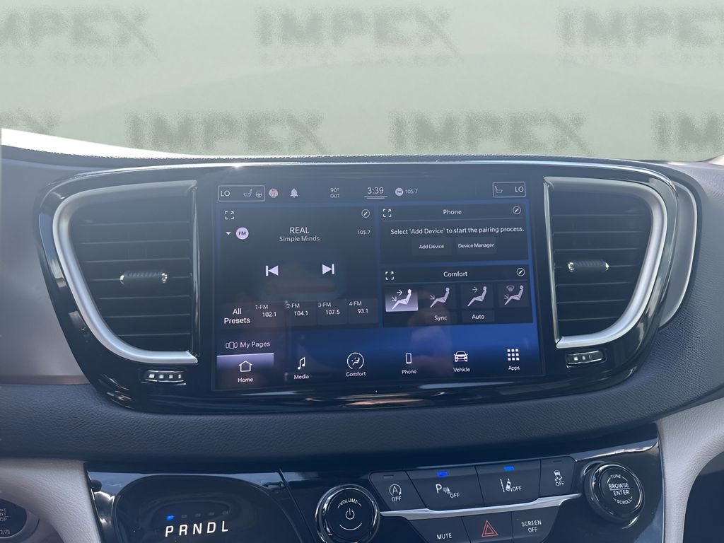 Used 2021 Chrysler Pacifica Touring-L image 17