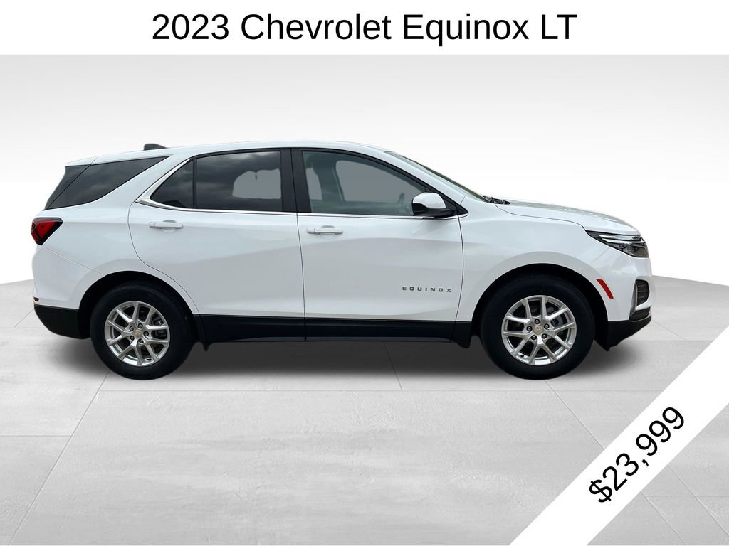 Used 2023 Chevrolet Equinox LT image 2