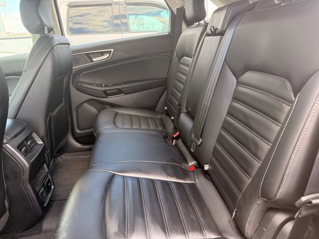 Used 2019 Ford Edge SEL w/ Equipment Group 201A FWD image 15