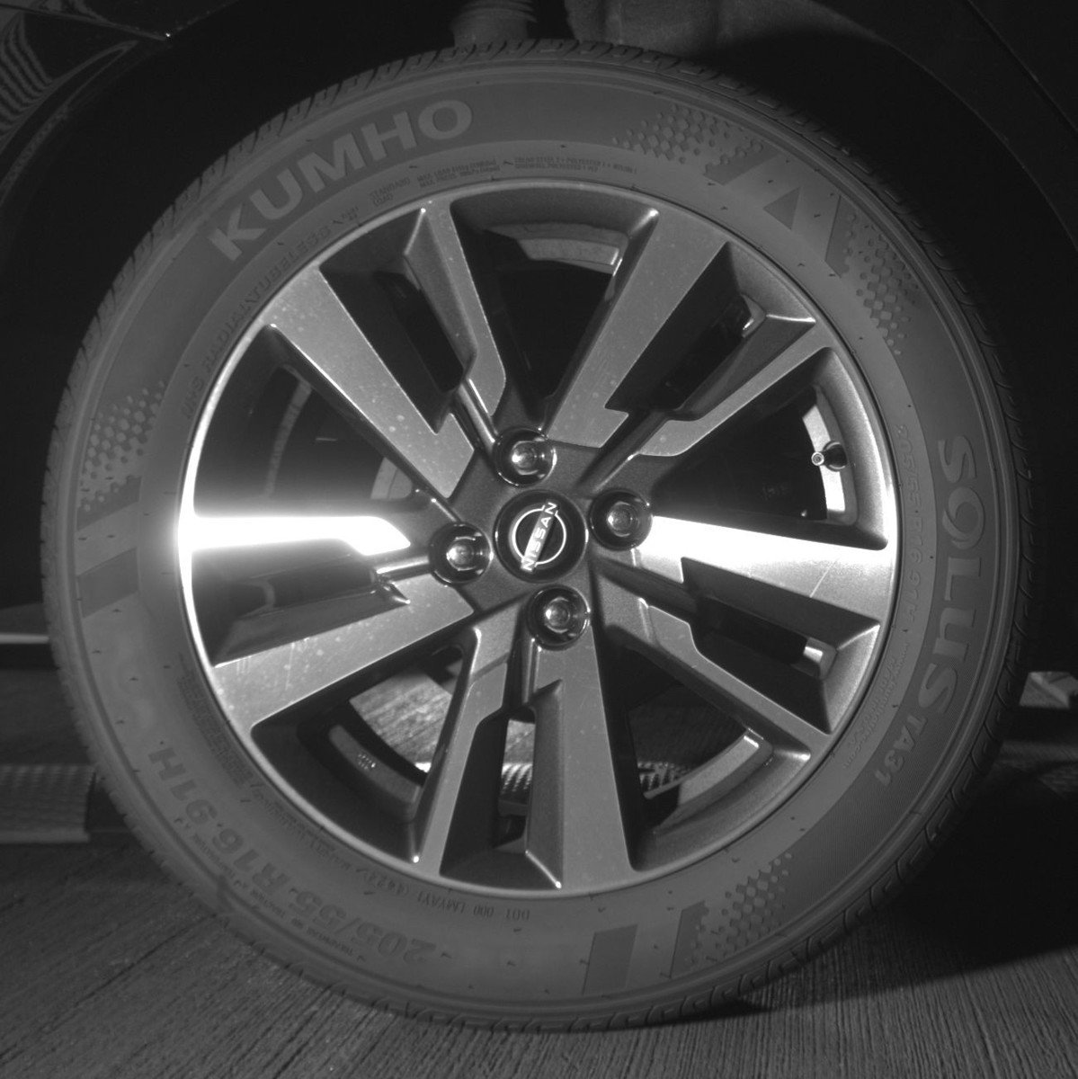 Used 2025 Nissan Versa SV image 15