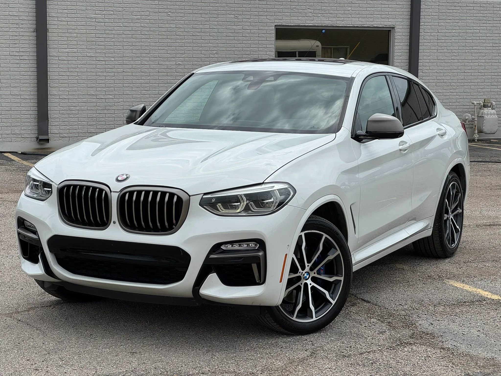 Used 2019 BMW X4 M40i w/ Executive Package AWD/4WD image 2