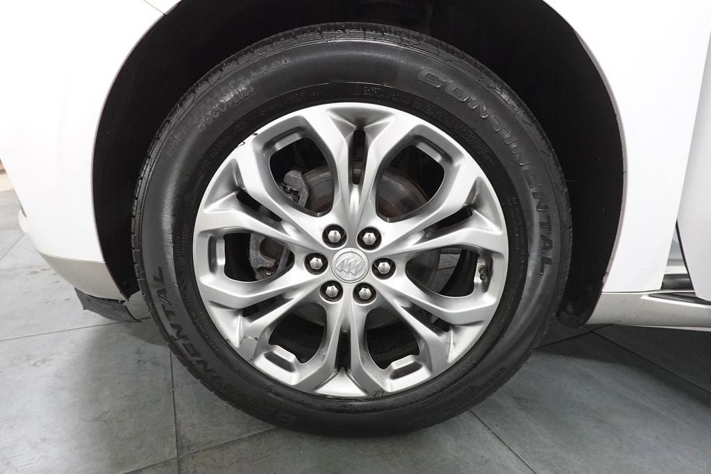Used 2018 Buick Enclave Avenir w/ Avenir Technology Package image 39
