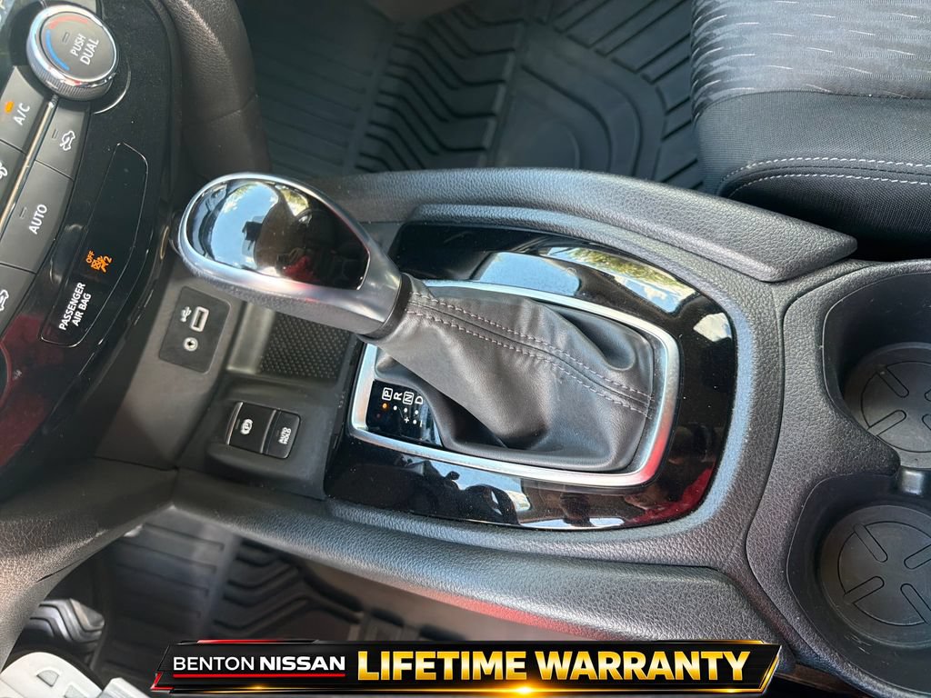 Used 2020 Nissan Rogue SV w/ Premium Package AWD/4WD image 17
