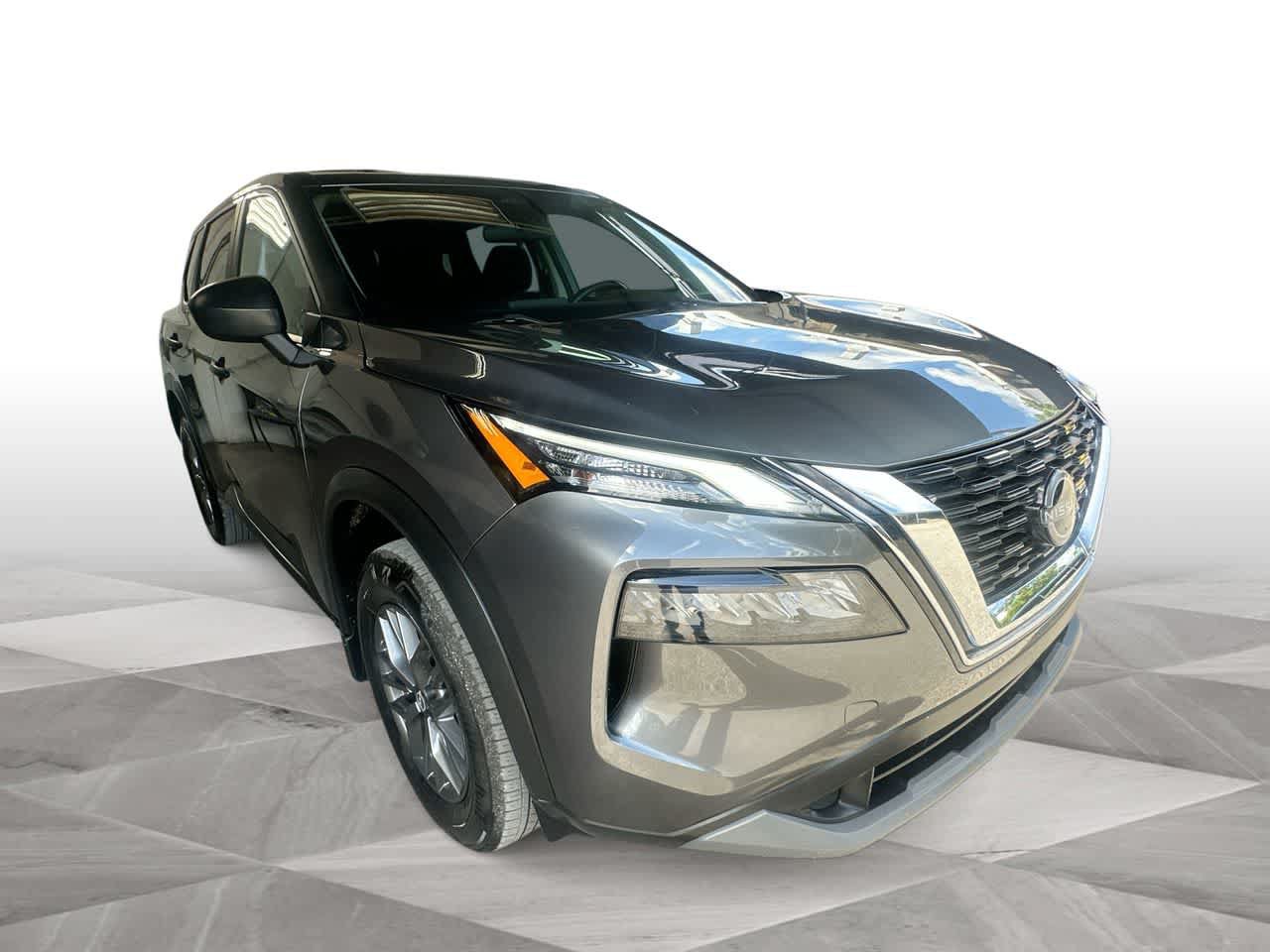 Used 2023 Nissan Rogue S FWD image 2