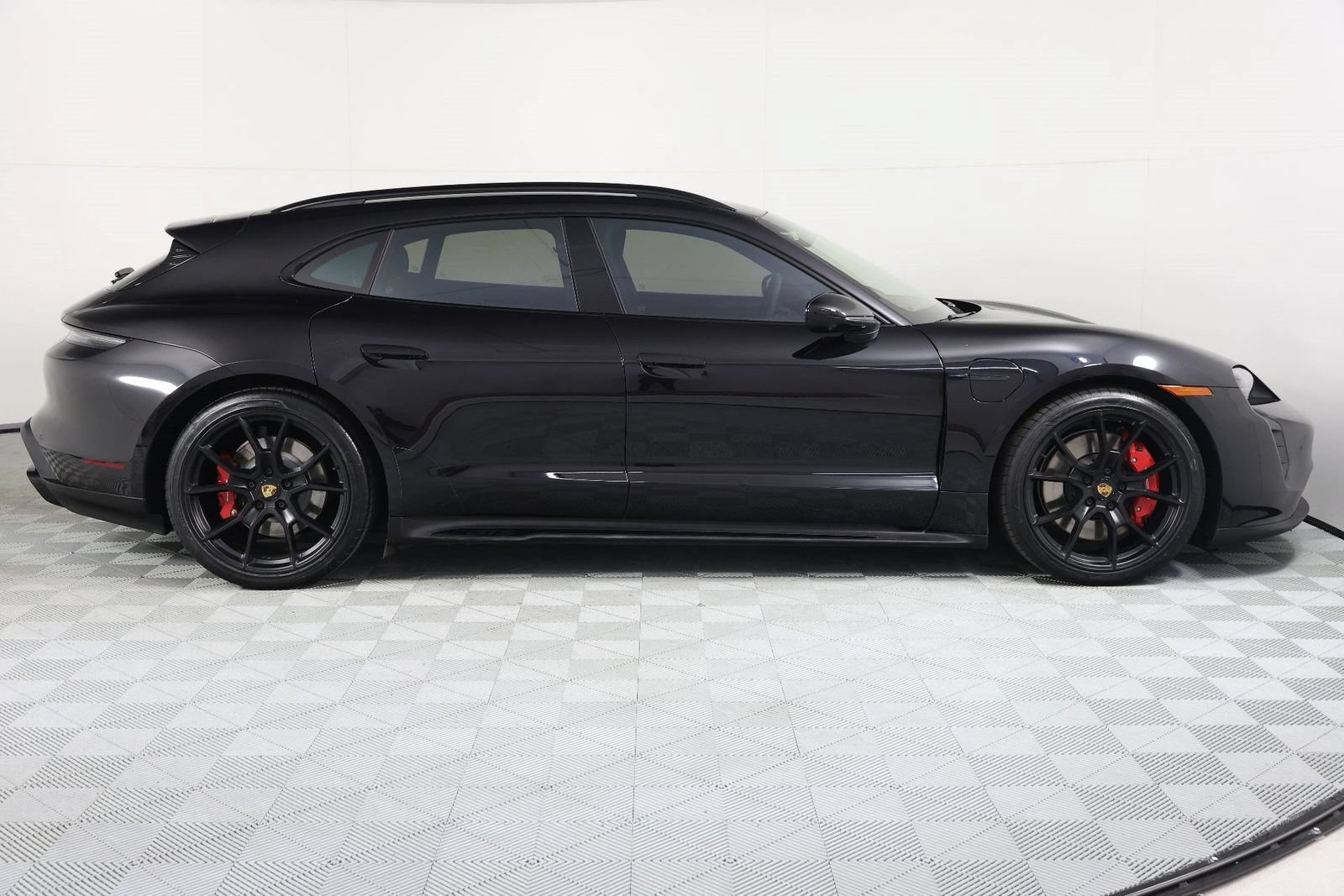 Certified 2024 Porsche Taycan GTS AWD/4WD image 8