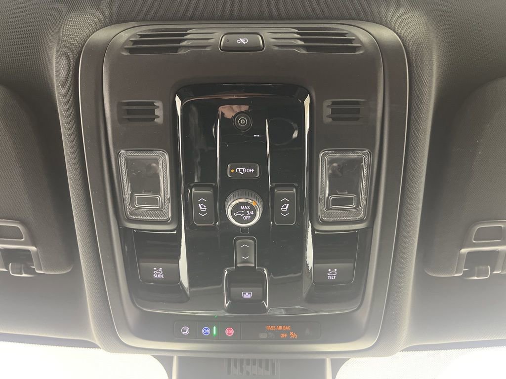 New 2026 Chevrolet Suburban Premier image 39