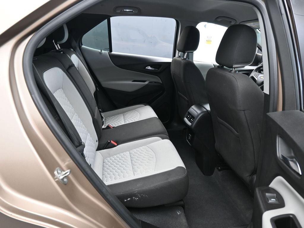 Used 2019 Chevrolet Equinox LS image 32