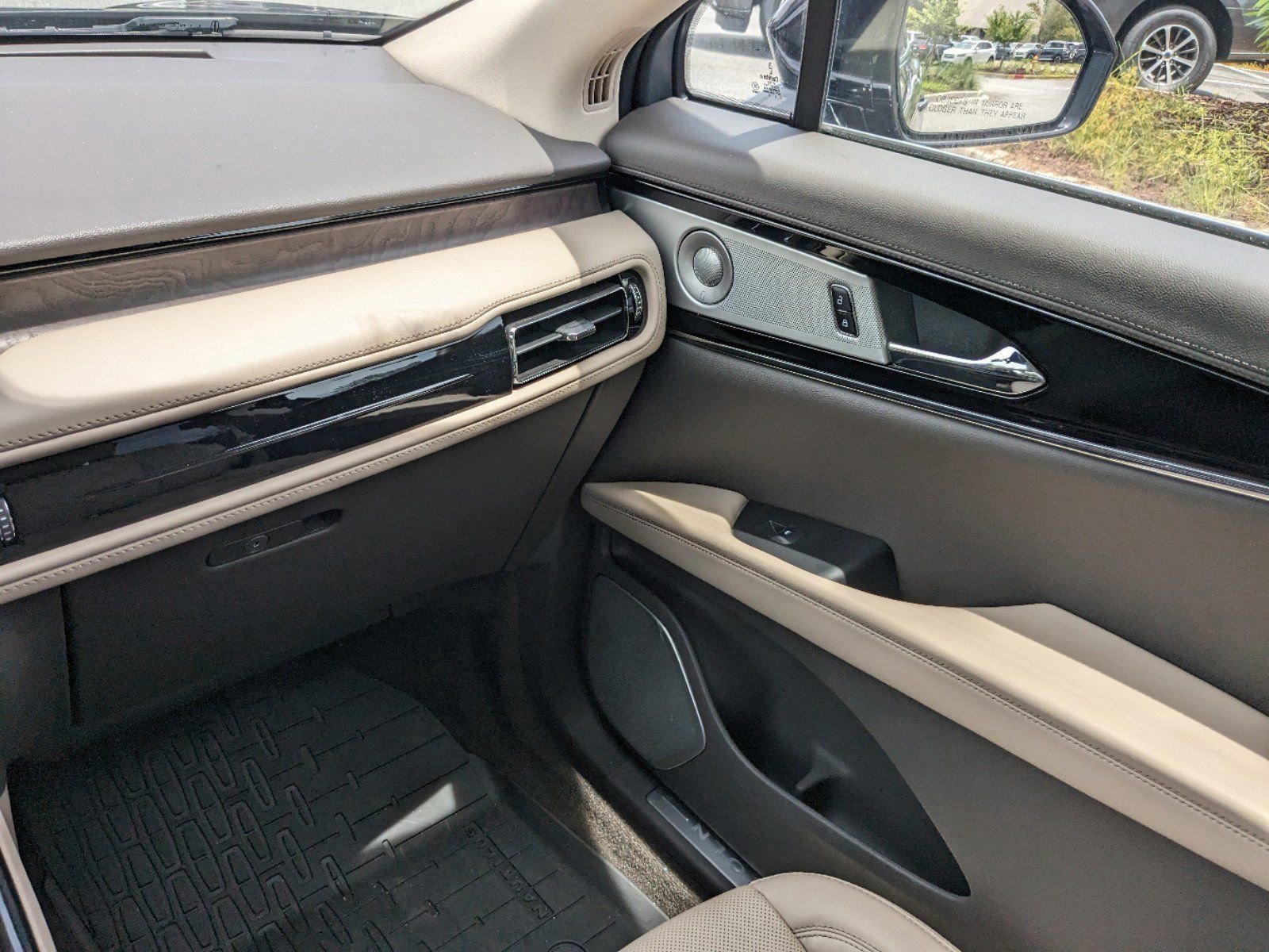 Certified 2023 Lincoln Nautilus Reserve w/ Equipment Group 202A image 19