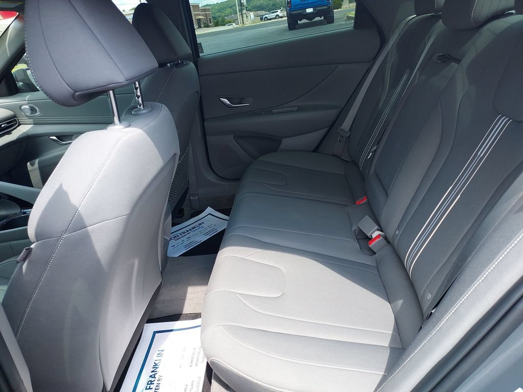 Used 2024 Hyundai Elantra SEL w/ Convenience Package FWD image 14