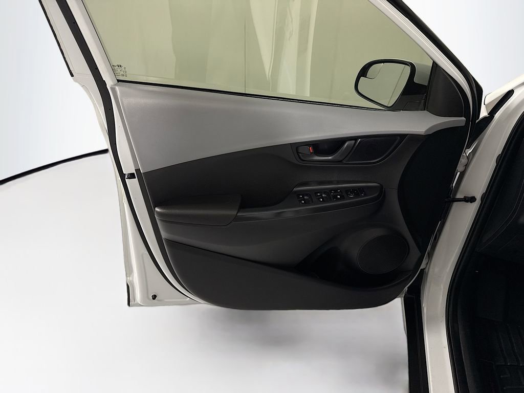Used 2020 Hyundai Kona SE FWD image 24