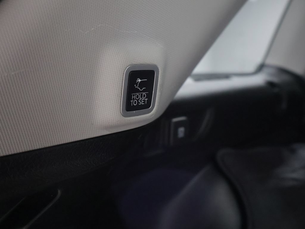 Used 2023 Jeep Grand Cherokee Limited AWD/4WD image 20