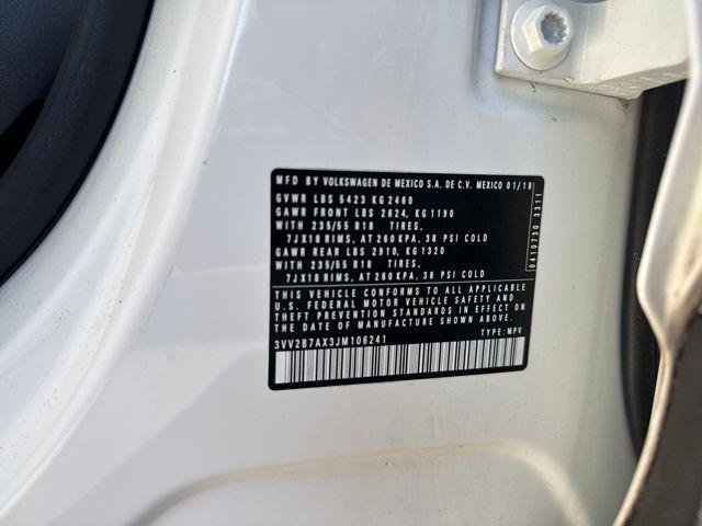 Used 2018 Volkswagen Tiguan SEL AWD/4WD image 30
