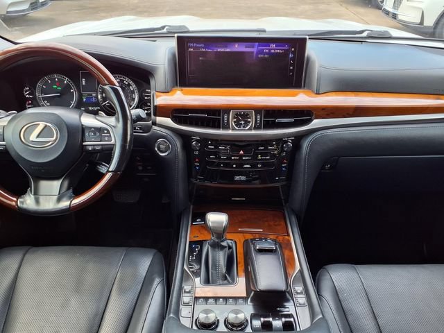 Used 2018 Lexus LX 570 4WD w/ Luxury Package image 6