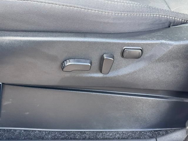 Used 2025 Nissan Frontier SV RWD image 9