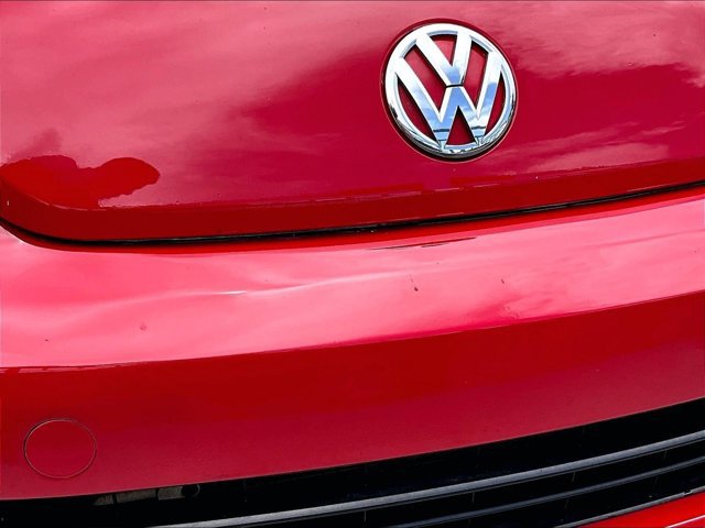 Used 2015 Volkswagen Beetle 1.8T FWD image 29