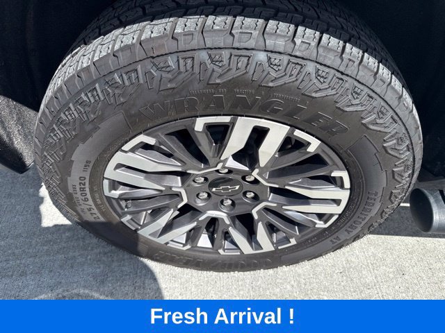 Used 2026 Chevrolet Tahoe Z71 w/ Comfort Package AWD/4WD image 24