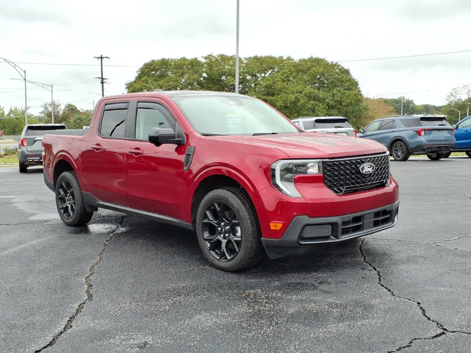 Certified 2025 Ford Maverick Lariat w/ Black Appearance Package AWD/4WD image 2