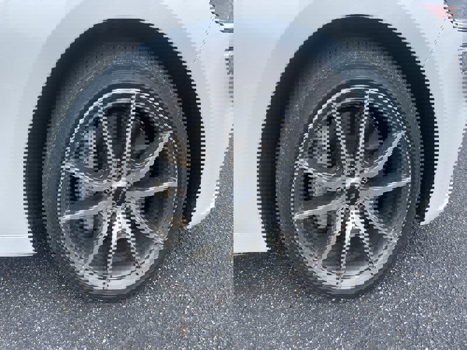 Used 2025 Genesis G70 2.5T image 24