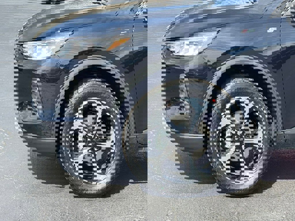 New 2025 Ford Escape ST-Line Select w/ Class II Trailer Tow Package image 35