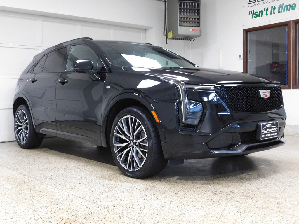 Used 2025 Cadillac XT4 Sport w/ LPO, Floor Liner Package AWD/4WD image 3