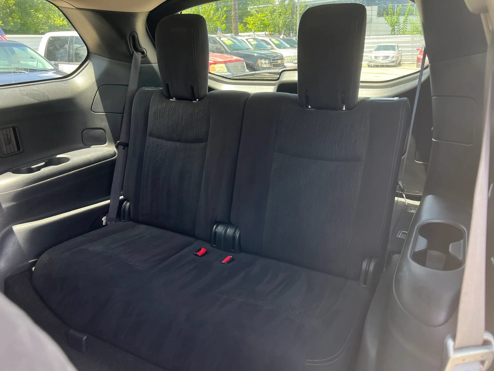 Used 2013 Nissan Pathfinder SV FWD image 12