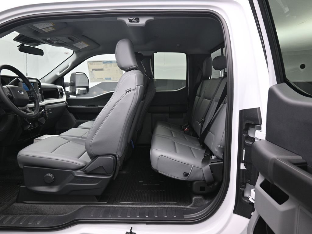 New 2026 Ford F450 XL w/ XL Chrome Package RWD image 19