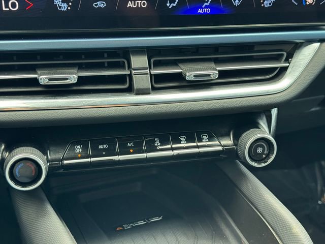 Certified 2025 Chevrolet Equinox EV LT w/ Convenience Package image 17