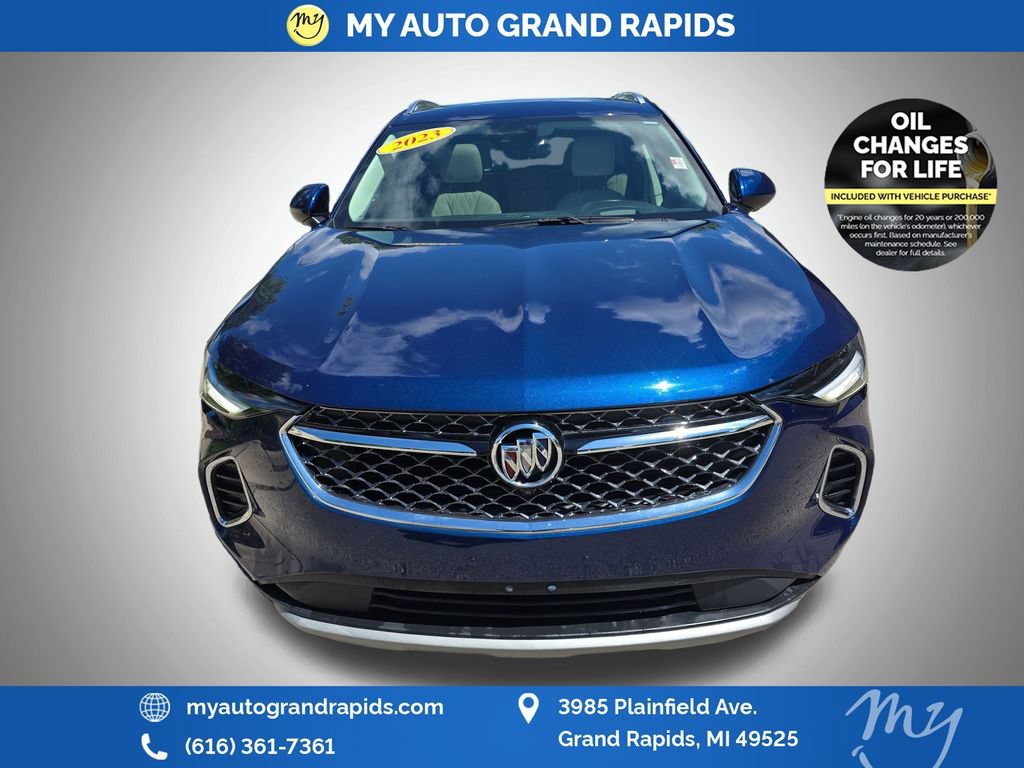 Used 2023 Buick Envision Avenir AWD/4WD image 2