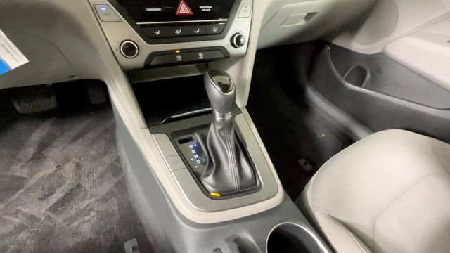 Used 2017 Hyundai Elantra SE FWD image 29