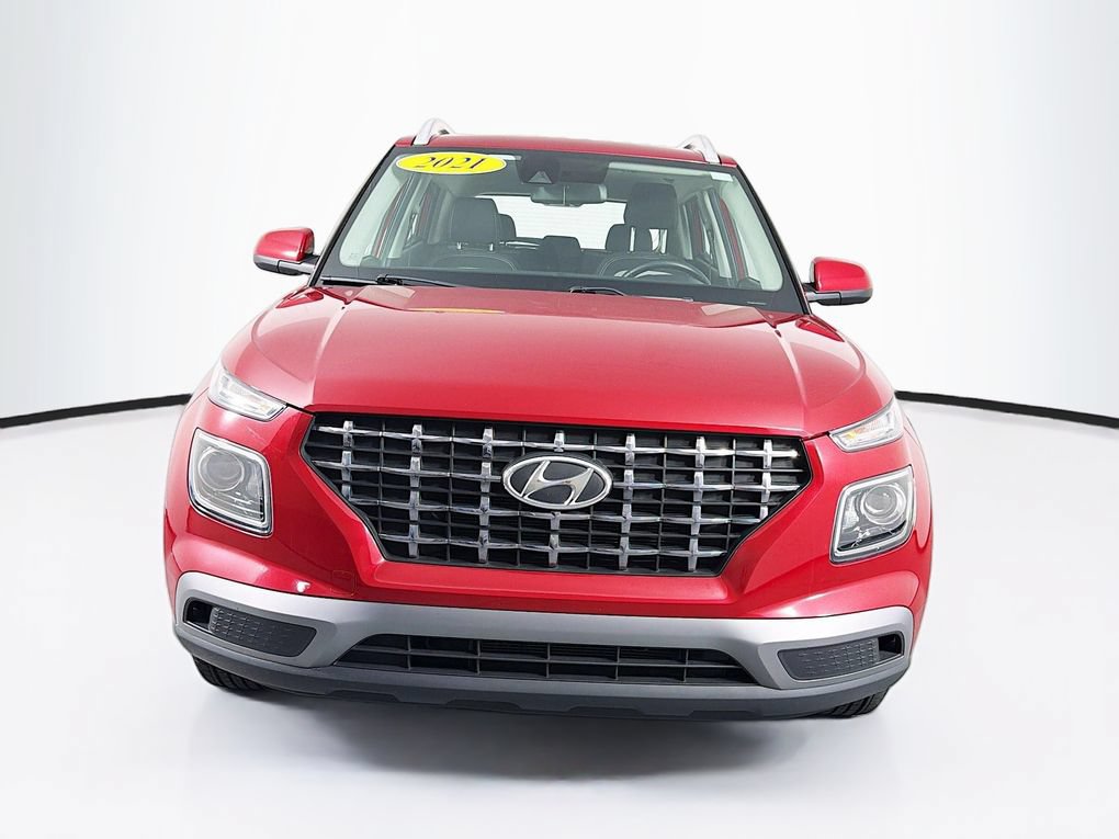 Used 2021 Hyundai Venue SEL FWD image 2