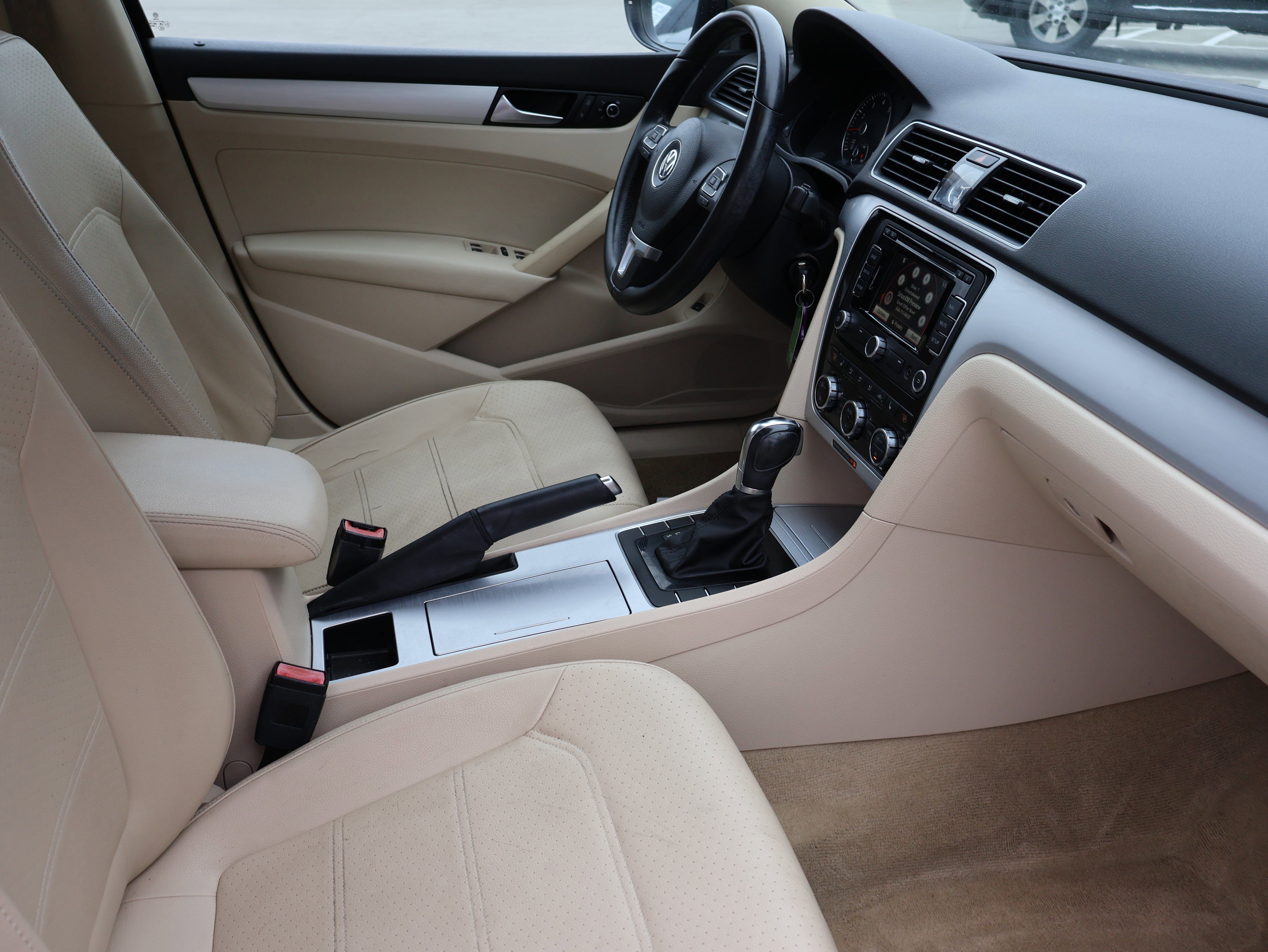 Used 2012 Volkswagen Passat 2.5 SE image 11